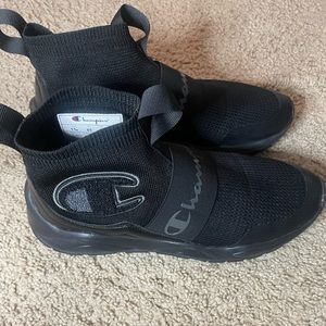 **EUC** CHAMPION Men’s Legend slip on sneakers